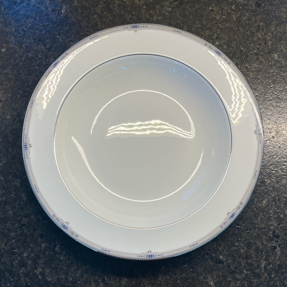 Wedgwood Amherst round vegetable bowl